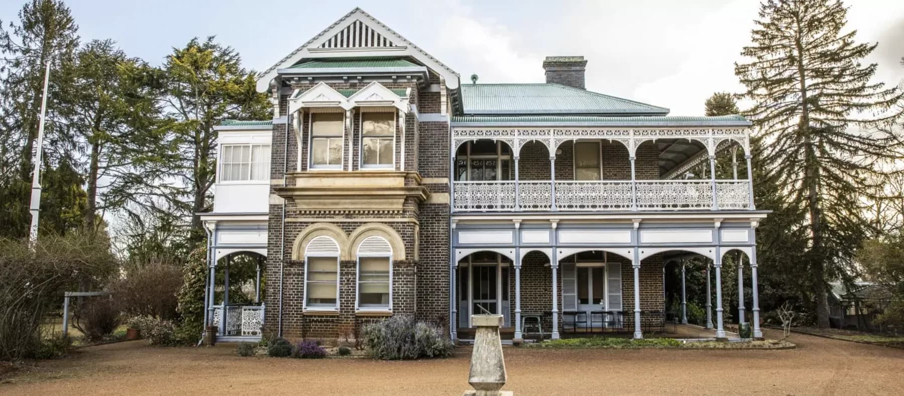 Historic facade of Saumarez Homestead near Armidale